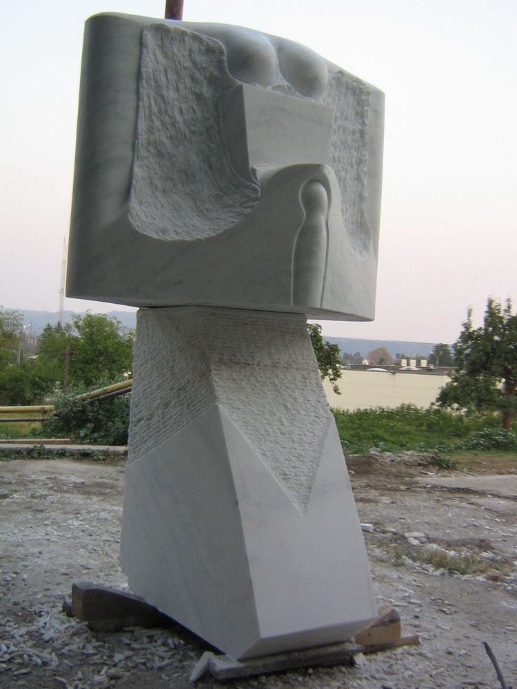 Foto 9 Monument Rm.Valcea Romania 2011